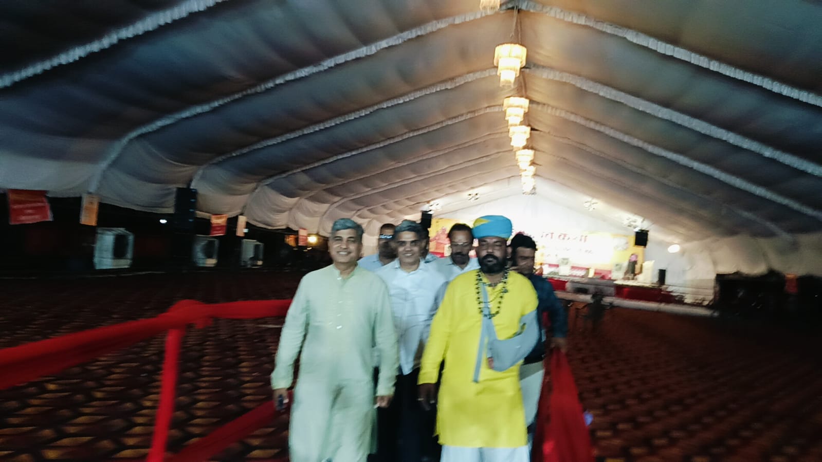 गरीब बच्चों के लिए शिक्षा सहायता